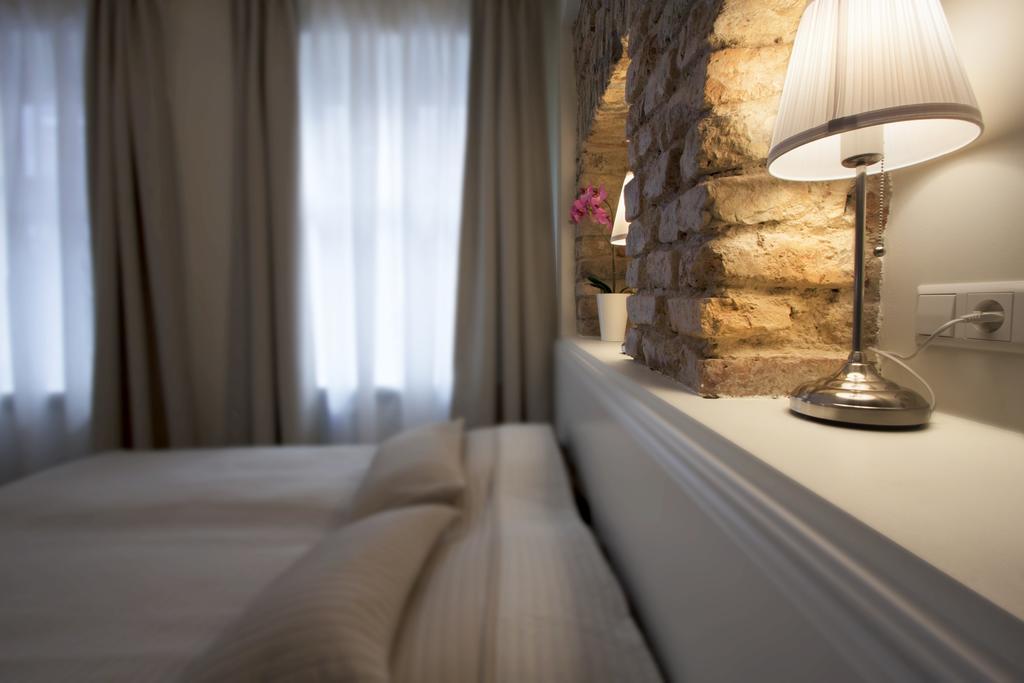 Real House Aparthotel Vilnius Bagian luar foto